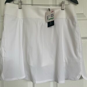 Women’s Puma skirt. Size large. White.